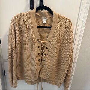 Women’s Oversized Main Strip Tan Lace-Up Knit Sweater Size Medium EUC